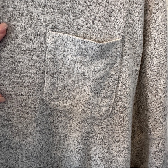 Roxy Women’s Lightweight Gray Knit Long Sleeve Top Size Large - Cozy & Casual - Picture 4 of 10